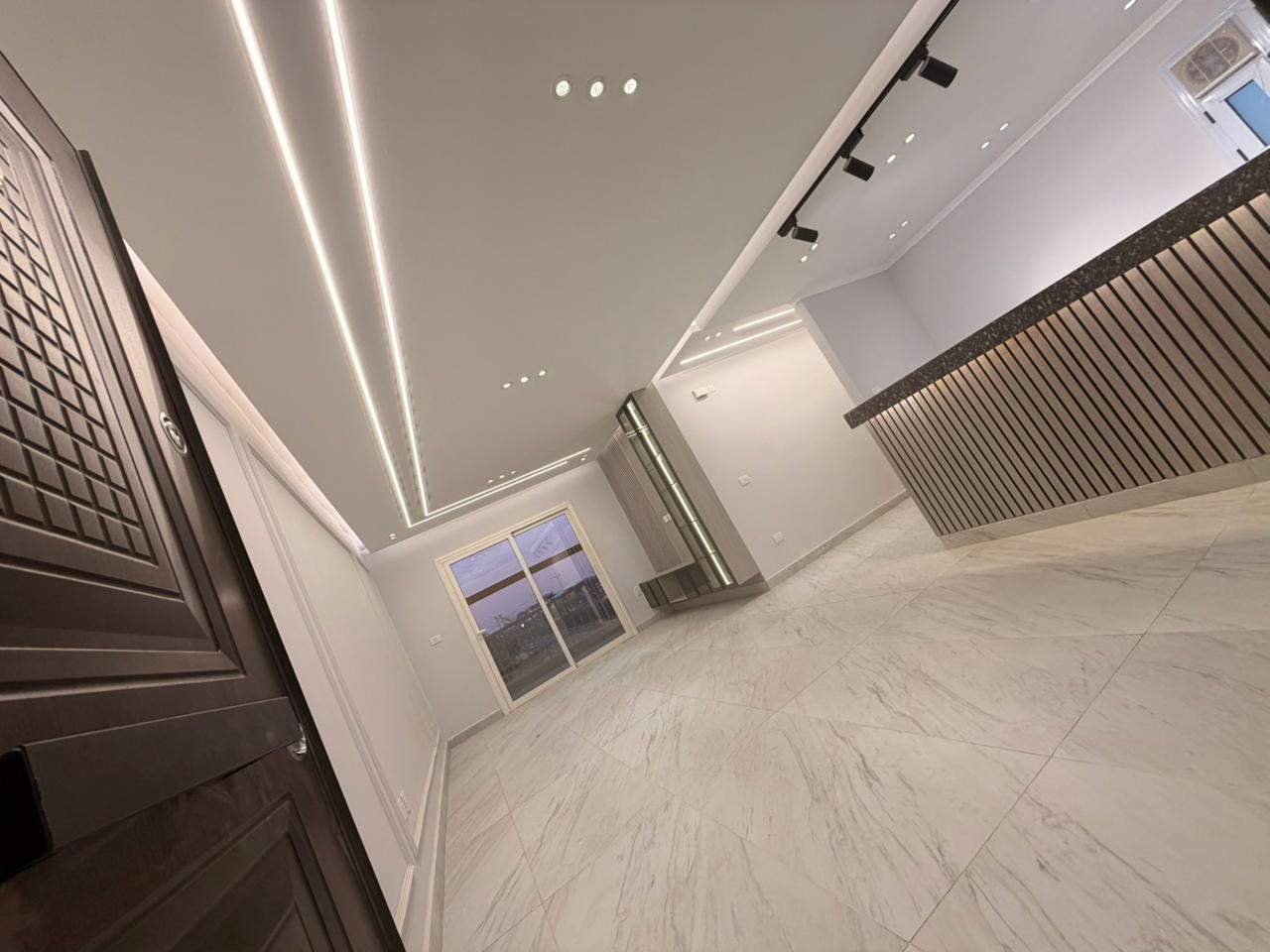 شقة في مدينتي 96 م2 للبيع كاش بحري على حديقة تشطيب خاص استلام فوري 5,050,000 ج 