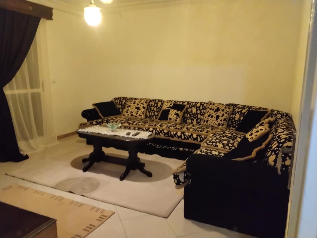 شقة في مدينتي 267 م2 للإيجار مفروش على النادي 50,000 ج 