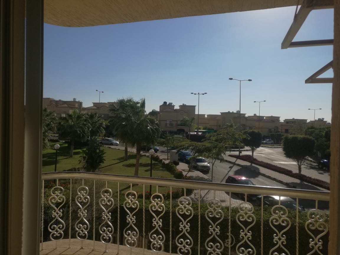 شقة في الرحاب 180 م2 للإيجار قانون جديد 30,000 ج 