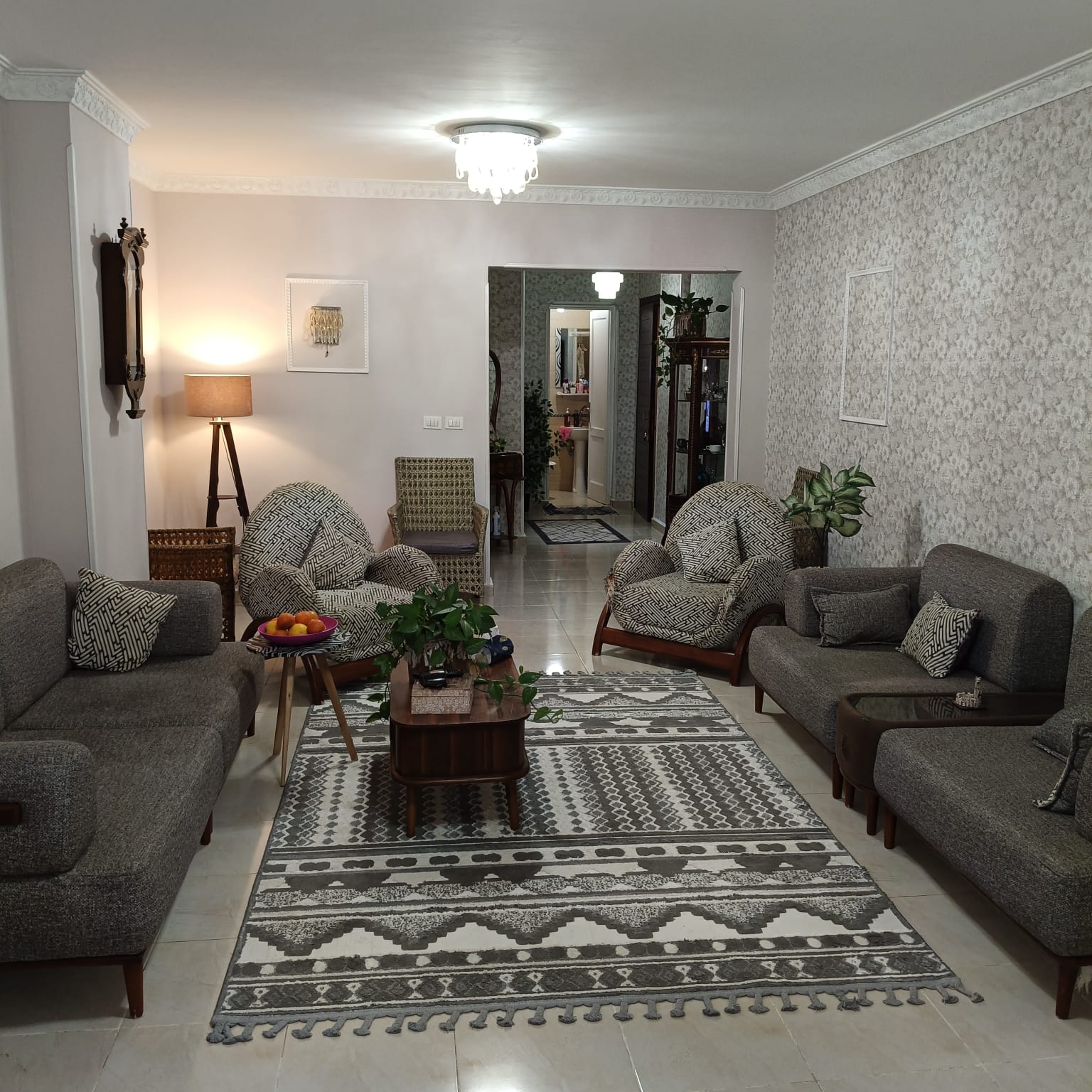 شقة في مدينتي 140 م2 للبيع كاش على منطقة مطاعم استلام فوري 6,500,000 ج 