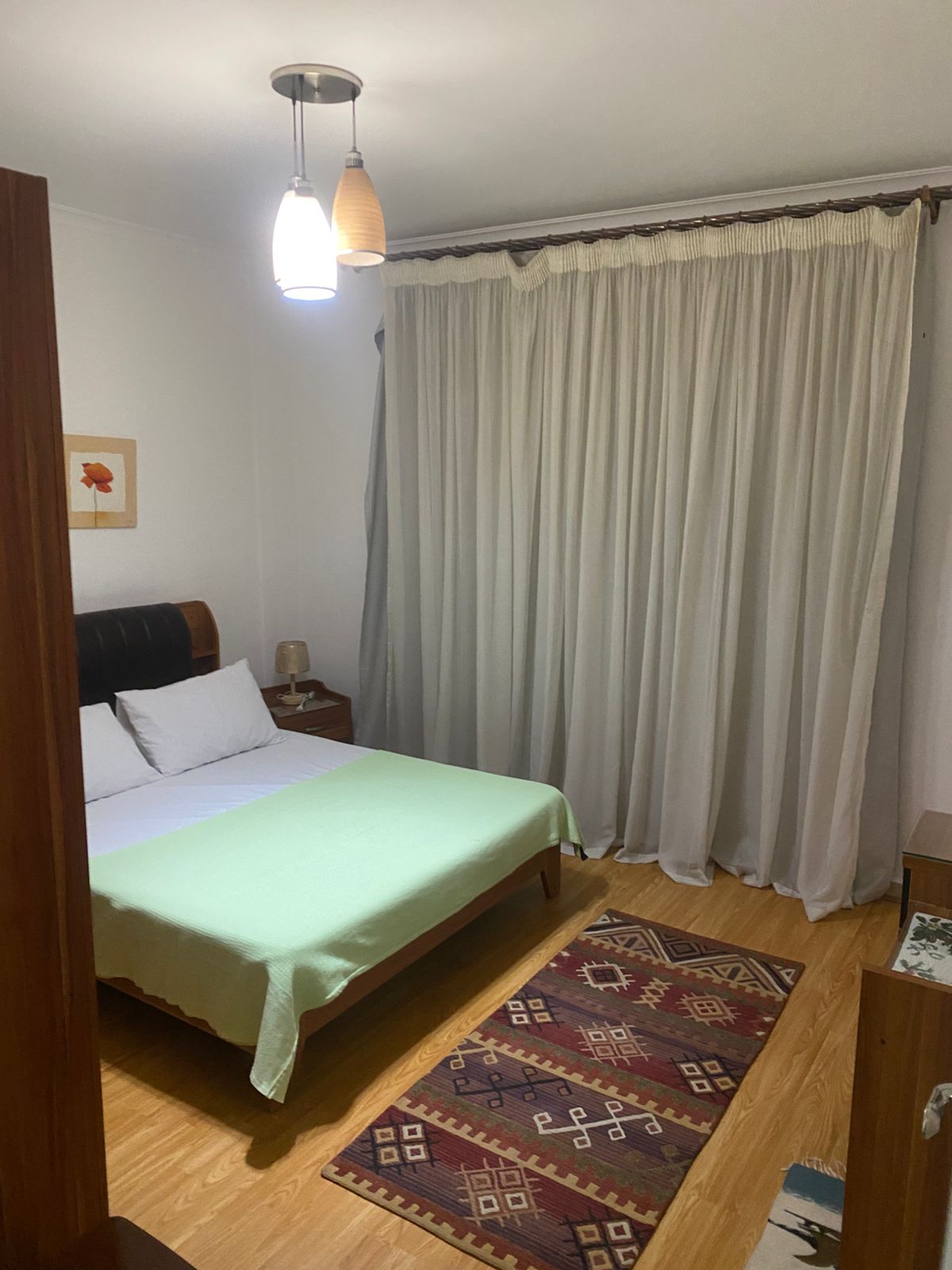 شقة في مدينتي 100 م2 للإيجار مفروش على حديقة 27,000 ج 