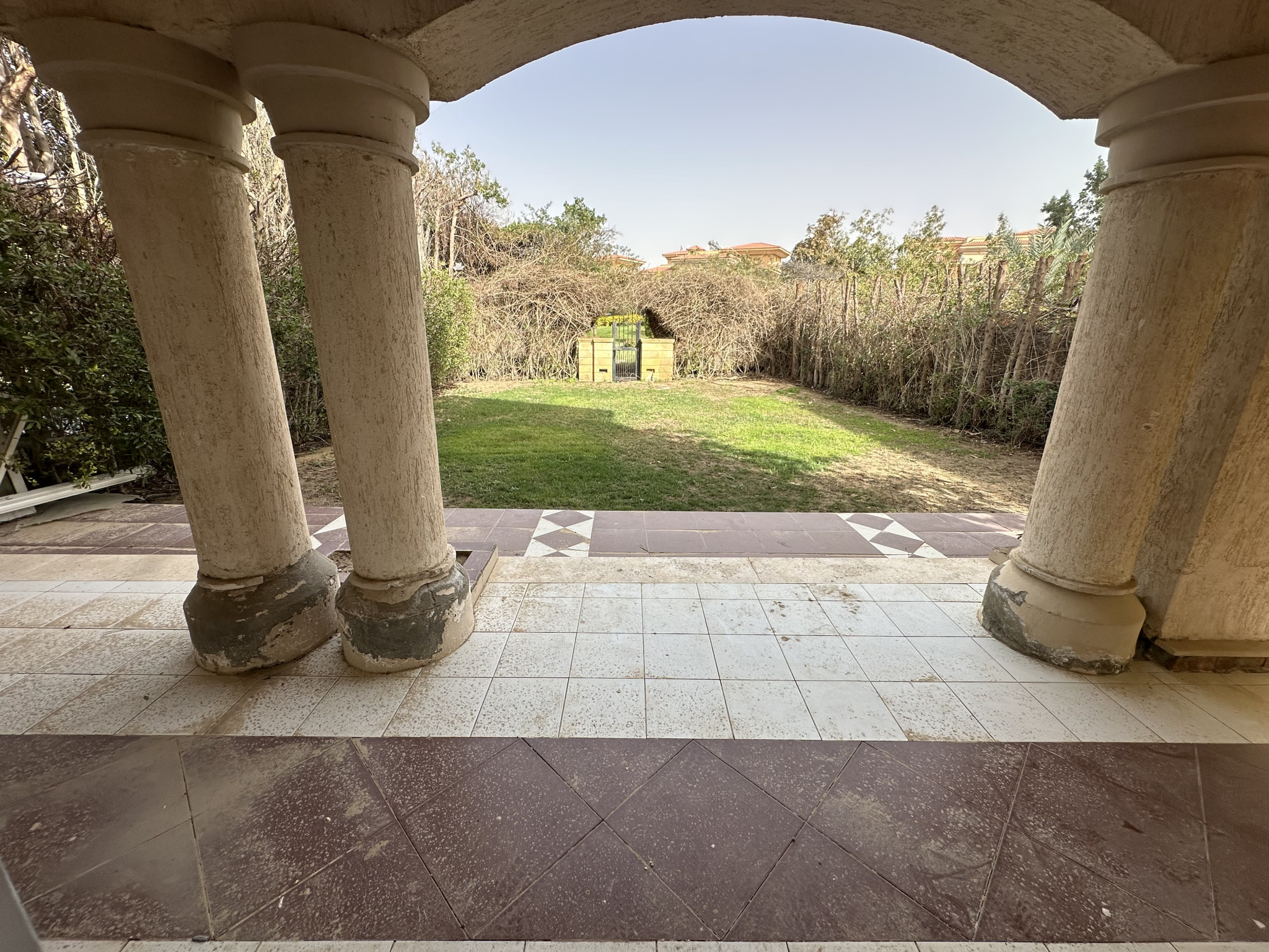 فيلا في مدينتي 450 م2 للإيجار قانون جديد بحري على حديقة 48,000 ج 