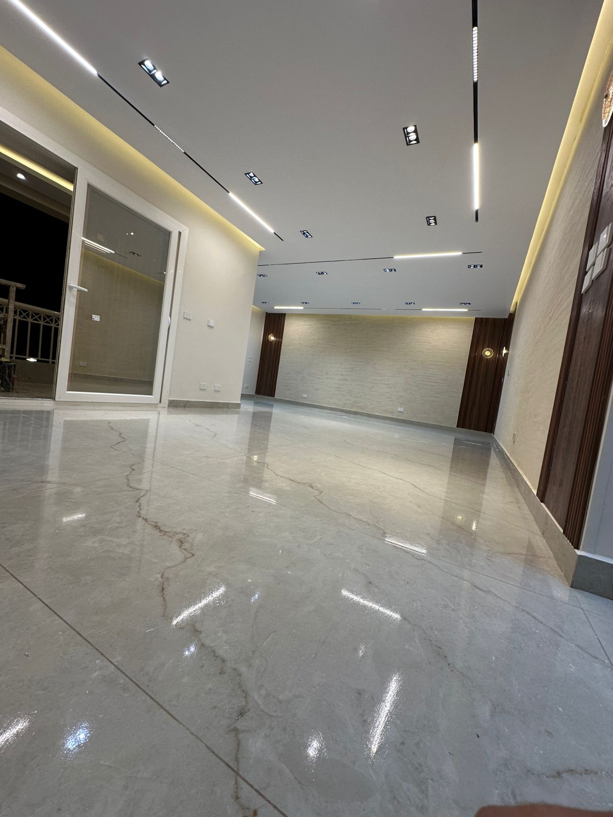 شقة في مدينتي 189 م2 للبيع كاش بحري على حديقة تشطيب سوبر لوكس استلام فوري 13,500,000 ج 