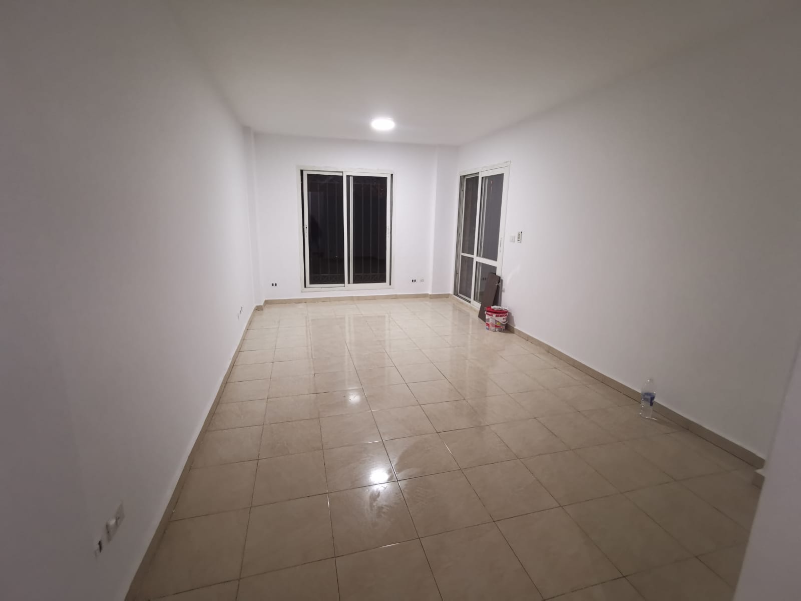 شقة في مدينتي 98 م2 للإيجار قانون جديد 17,000 ج 